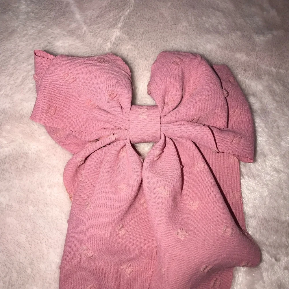 ✨✨5/$10✨✨ Dusty Rose Bow Hair Clip Accessory New without Tags